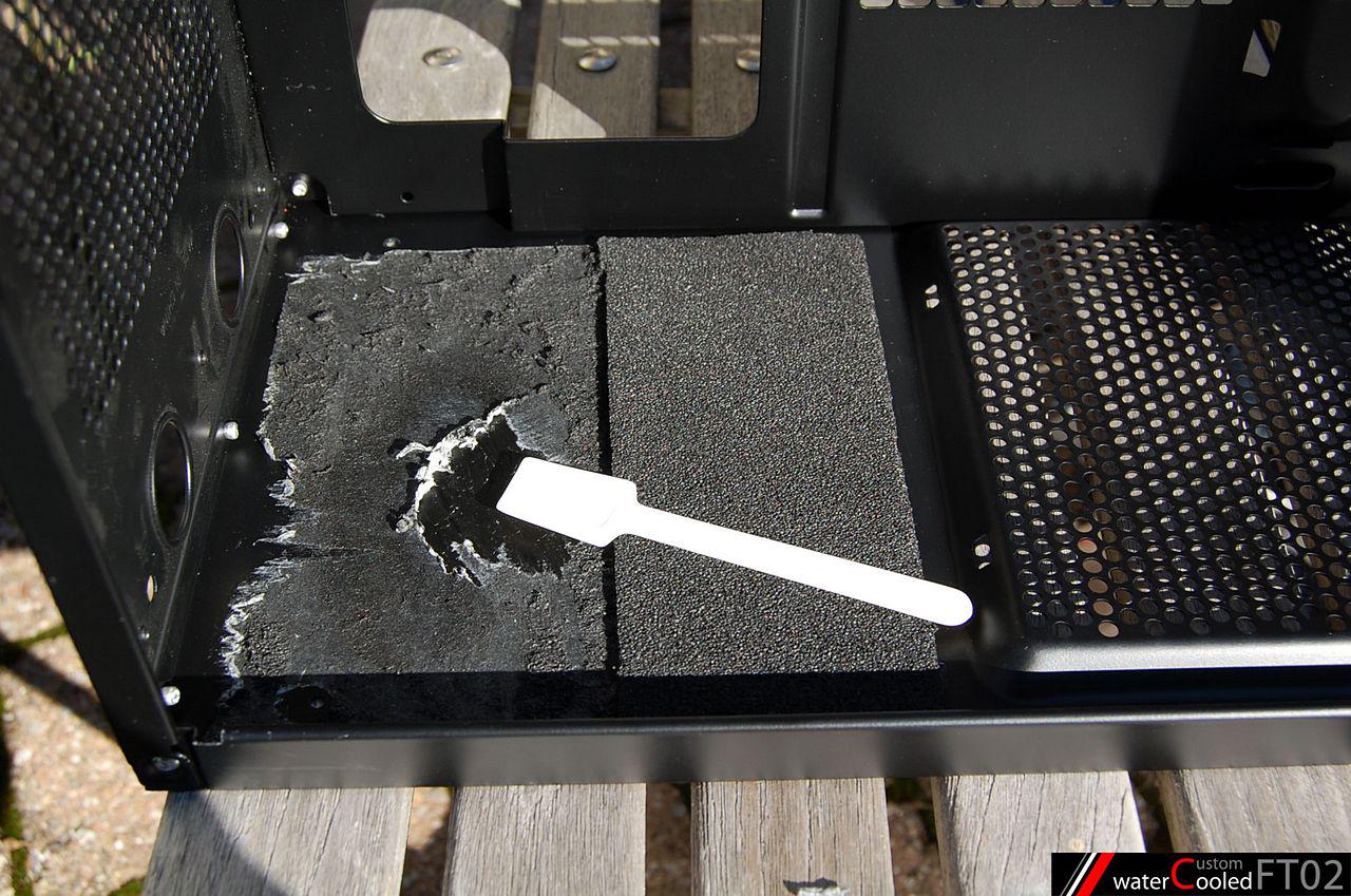 [04/11/2011] Spannendes Casemod-Projekt: Quad-Radiator im FT02, temperaturabhängige Beleuchtung und mehr (37)