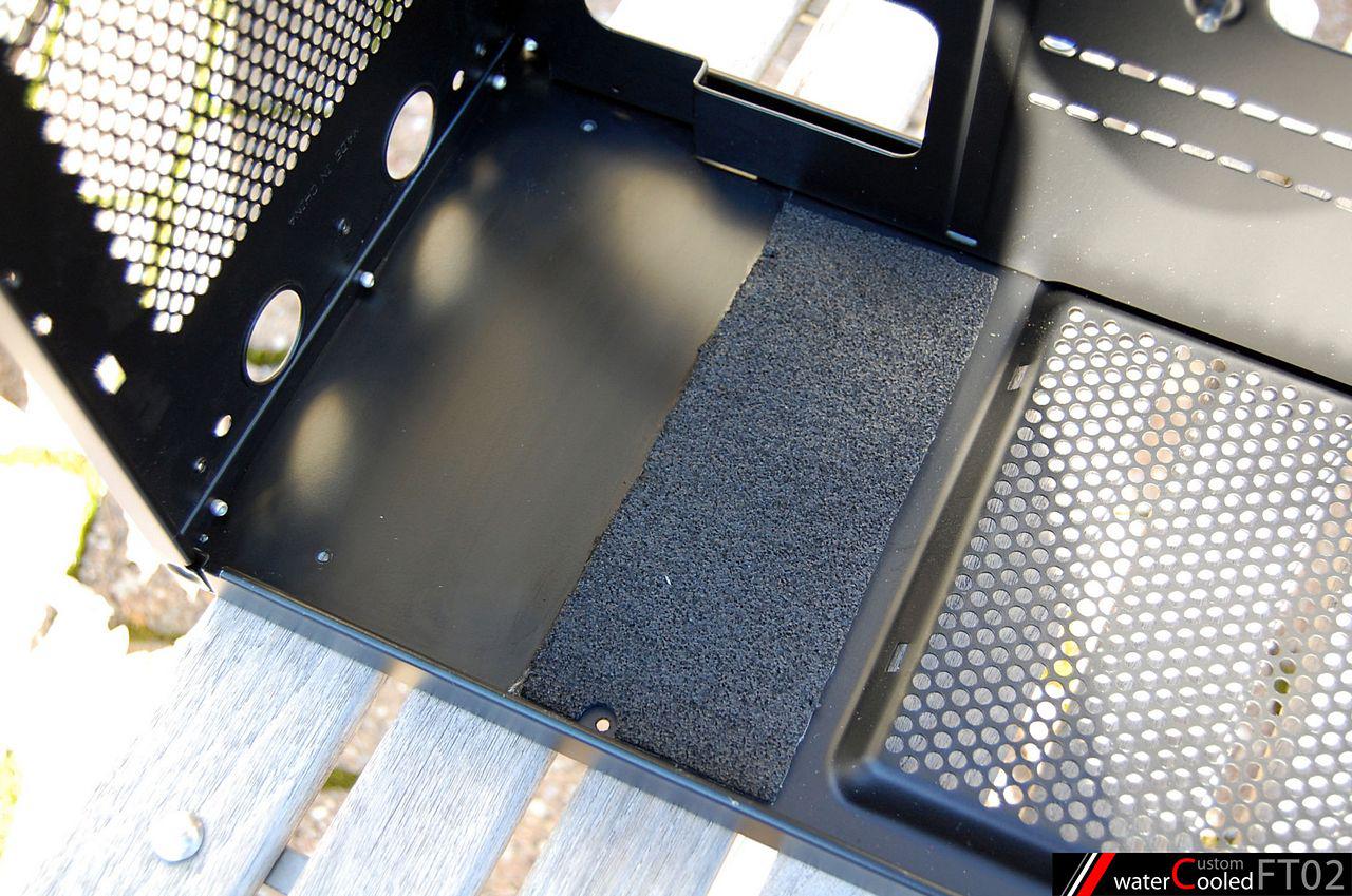 [04/11/2011] Spannendes Casemod-Projekt: Quad-Radiator im FT02, temperaturabhängige Beleuchtung und mehr (38)