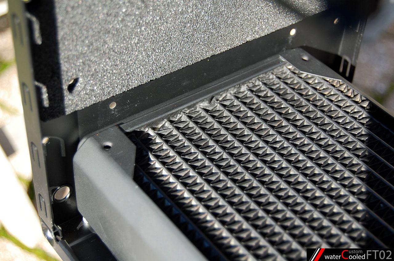 [04/11/2011] Spannendes Casemod-Projekt: Quad-Radiator im FT02, temperaturabhängige Beleuchtung und mehr (40)
