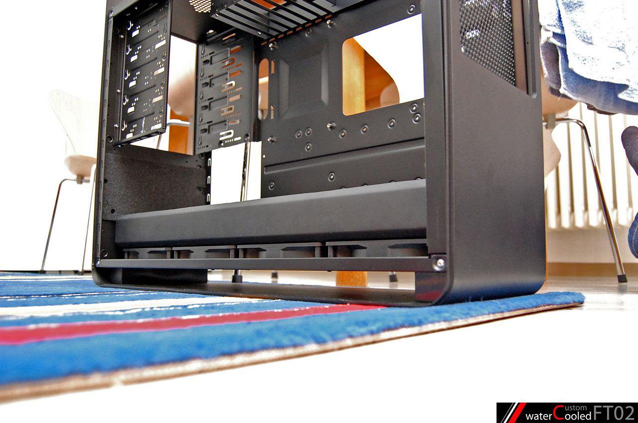 [04/11/2011] Spannendes Casemod-Projekt: Quad-Radiator im FT02, temperaturabhängige Beleuchtung und mehr (59)