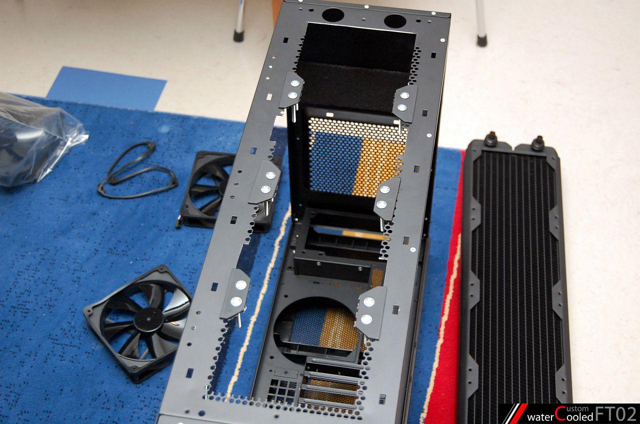 [04/11/2011] Spannendes Casemod-Projekt: Quad-Radiator im FT02, temperaturabhängige Beleuchtung und mehr (83)