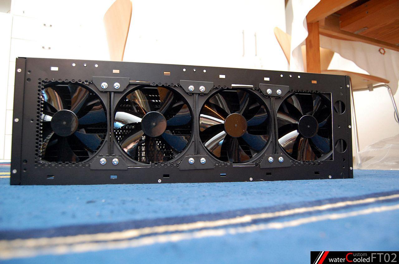 [04/11/2011] Spannendes Casemod-Projekt: Quad-Radiator im FT02, temperaturabhängige Beleuchtung und mehr (89)