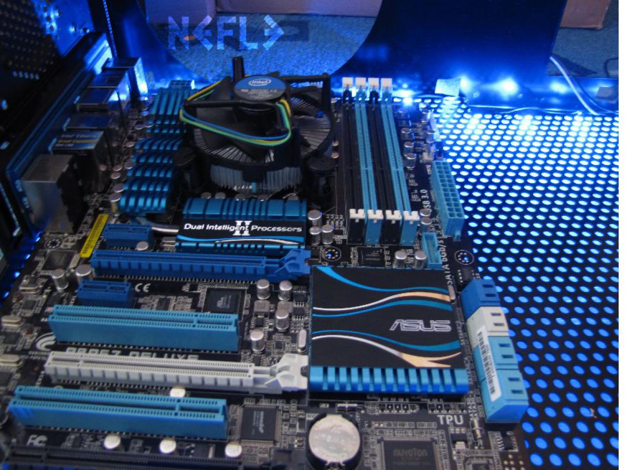 [25/11/2011] Update vom 26.11: Kühler- und HDD-Modding (47)