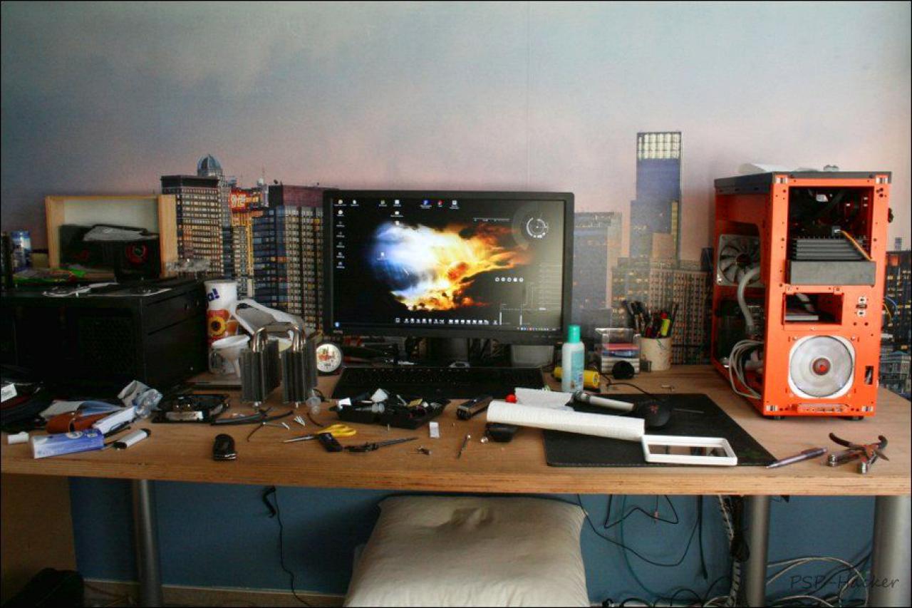 [11/11/2011] Hacker's Home: Schwarz-orange Casemod bekommt Wakü mit stationären Radiator (34)