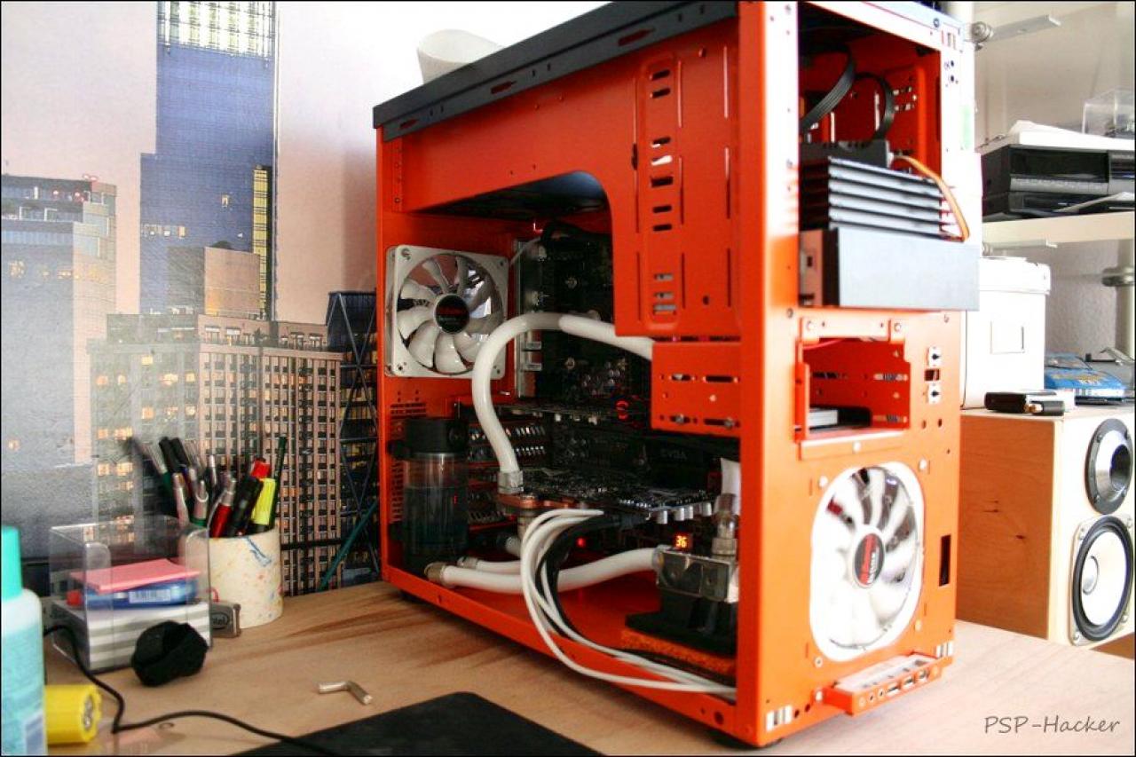 [11/11/2011] Hacker's Home: Schwarz-orange Casemod bekommt Wakü mit stationären Radiator (35)