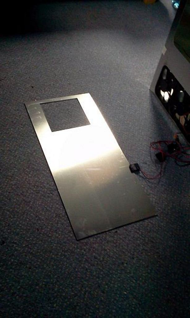 [25/11/2011] Casecon White Giant: Alu-Gehäuse nach Maß für einen Riesen-Radiator (15)