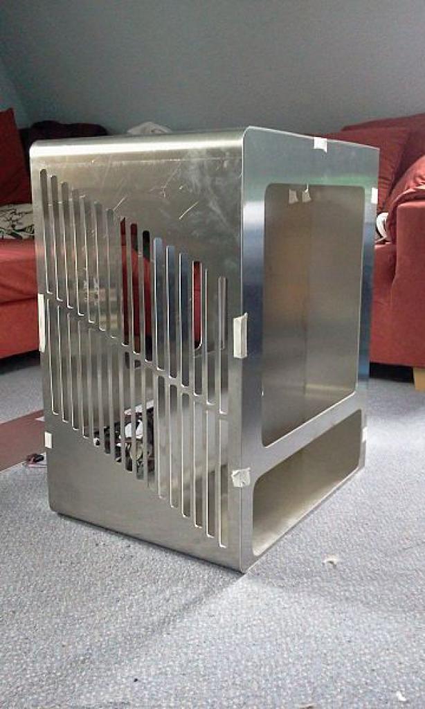 [25/11/2011] Casecon White Giant: Alu-Gehäuse nach Maß für einen Riesen-Radiator (17)