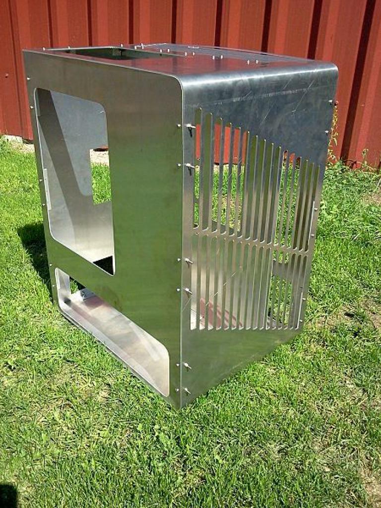 [25/11/2011] Casecon White Giant: Alu-Gehäuse nach Maß für einen Riesen-Radiator (33)
