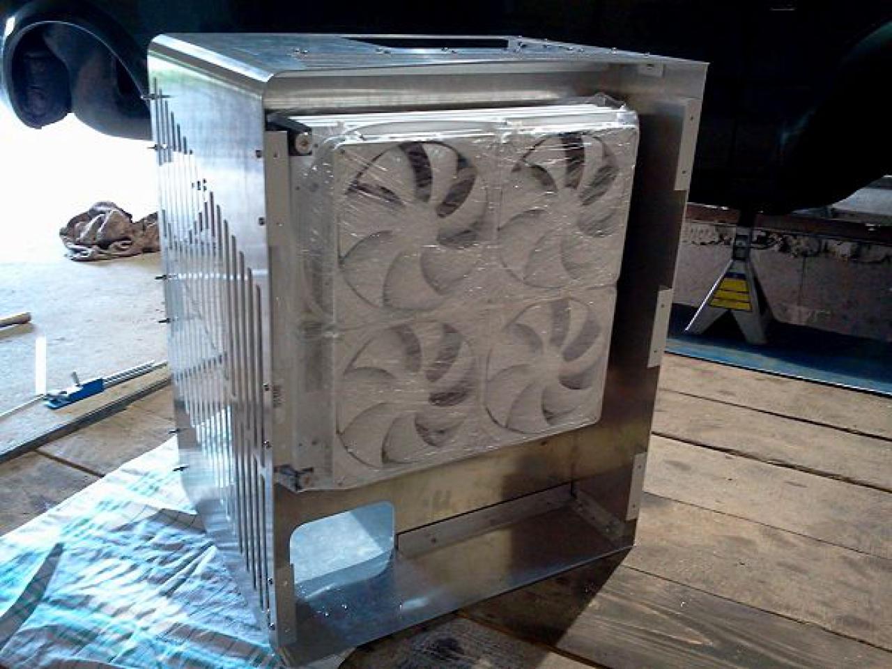 [25/11/2011] Casecon White Giant: Alu-Gehäuse nach Maß für einen Riesen-Radiator (43)