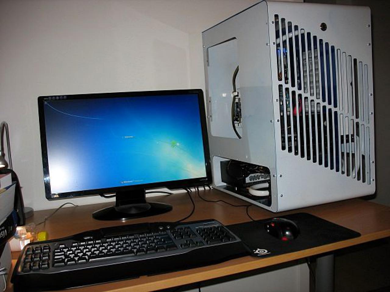 [25/11/2011] Casecon White Giant: Alu-Gehäuse nach Maß für einen Riesen-Radiator (74)