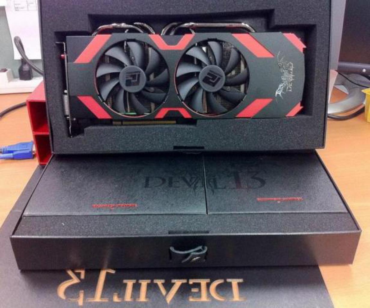 [01/11/2011] Powercolor Radeon HD 6970 Devil 13 (2)