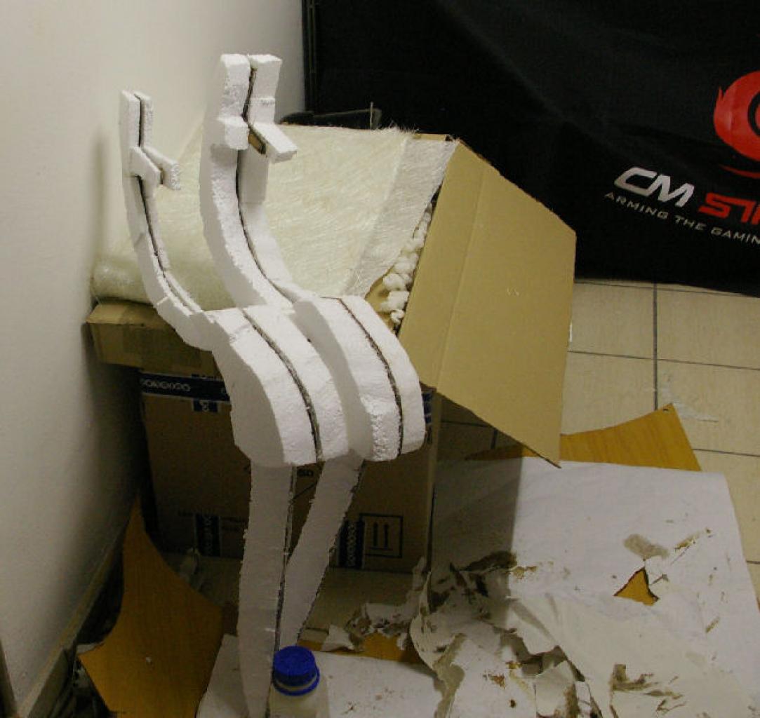 [02/12/2011] Abgefahren: Sentry Turret aus Portal wird ein 1,3 Meter hohes PC-Gehäuse (57)