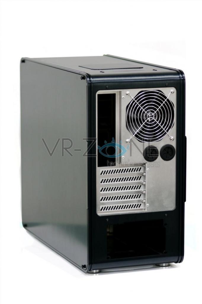 [02/12/2011] Cubitek bringt 2012 im Rahmen der Ice-Serie neue Aluminium-Gehäuse auf den Markt (12)