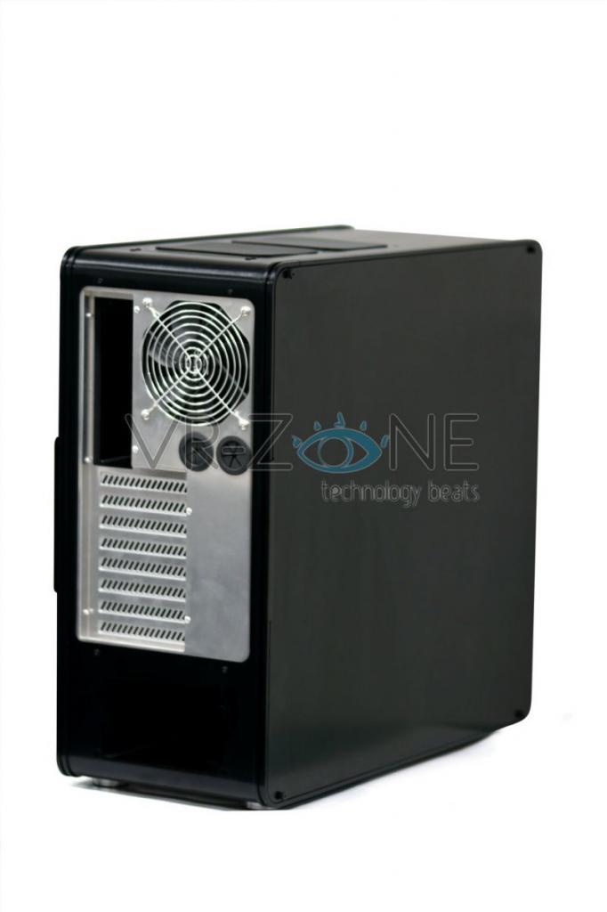 [02/12/2011] Cubitek bringt 2012 im Rahmen der Ice-Serie neue Aluminium-Gehäuse auf den Markt (6)