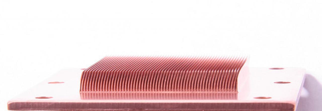 [30/12/2011] DD-M6 - neuer CPU-Wasserkühler von Danger Den in Messing- und Nickelausführung. (9)