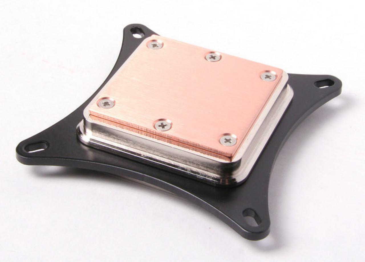 [30/12/2011] DD-M6 - neuer CPU-Wasserkühler von Danger Den in Messing- und Nickelausführung. (6)