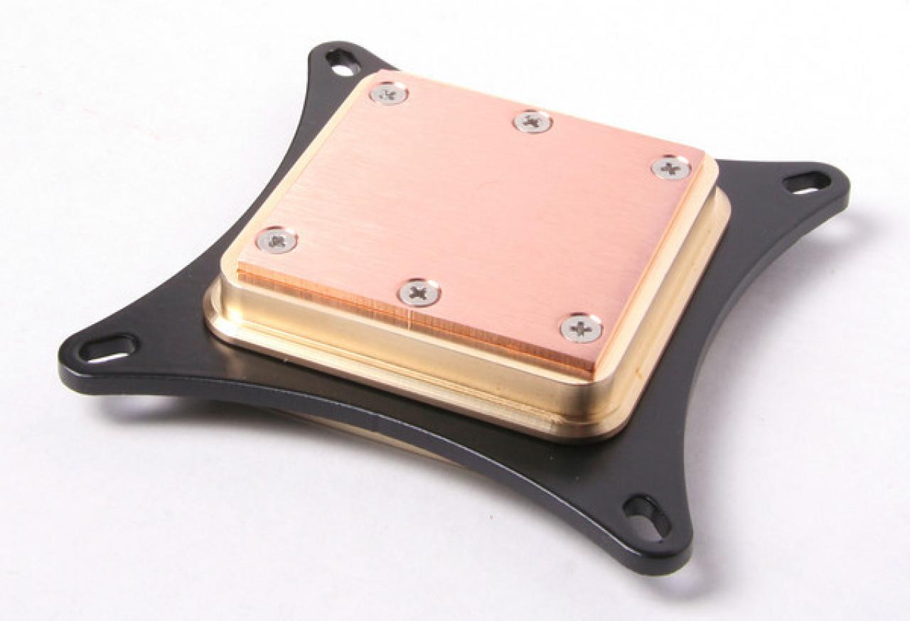 [30/12/2011] DD-M6 - neuer CPU-Wasserkühler von Danger Den in Messing- und Nickelausführung. (7)