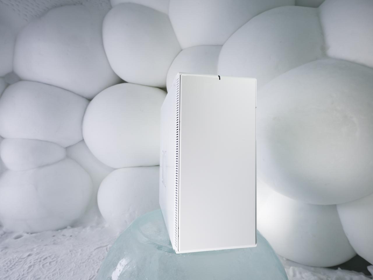 [15/12/2011] Fractal Design Define R3 USB 3.0 Arctic White (2)