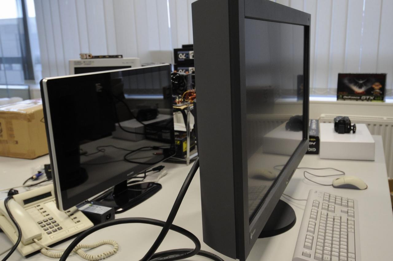 [13/12/2011] Eizo stellt 36,4 Zoll-Display mit 4.096 x 2.160 Pixeln vor (1)