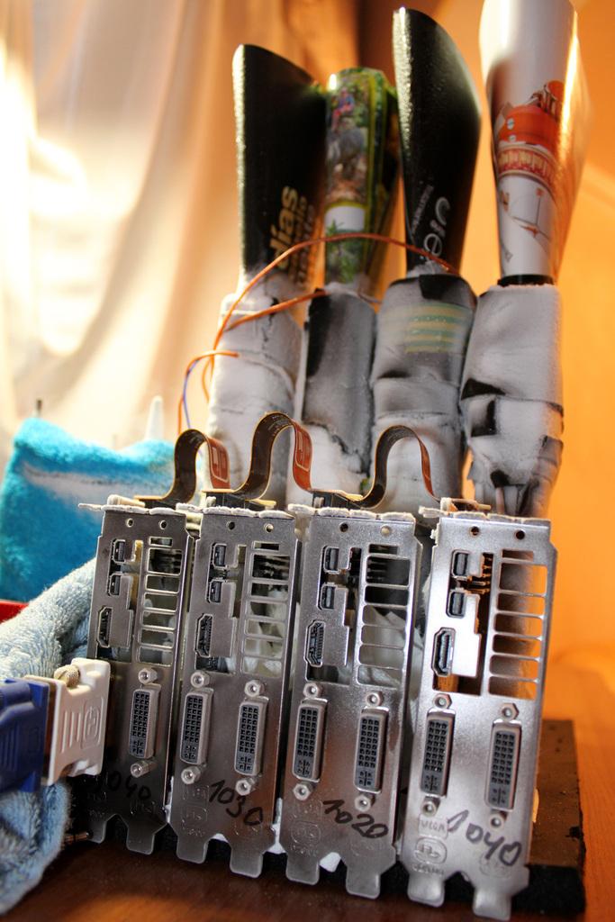 [08/12/2011] Neuer Weltrekord in Heaven Unigine - Russiches Team erreicht 6700 Punkte mit Sandy Bridge E und vier Radeon HD 6970. (2)