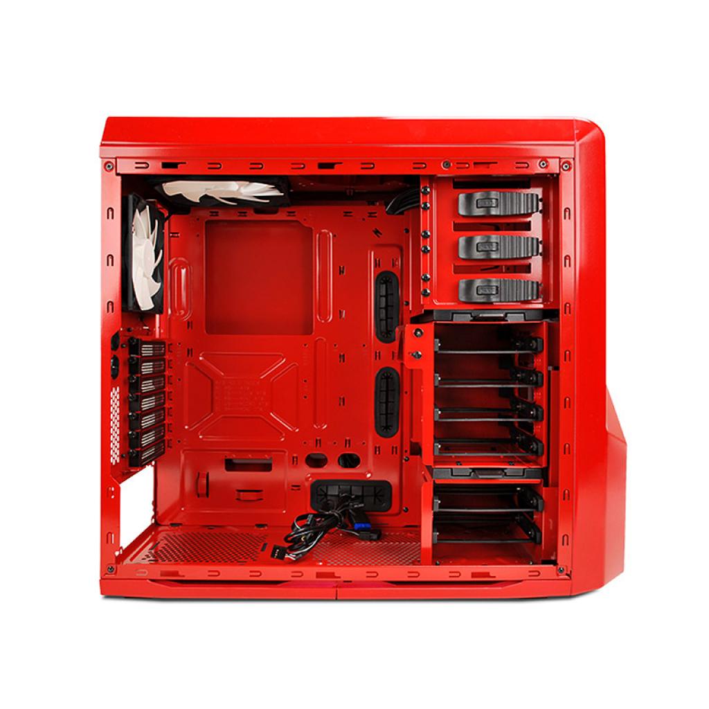 [02/12/2011] NZXT Phantom (24)