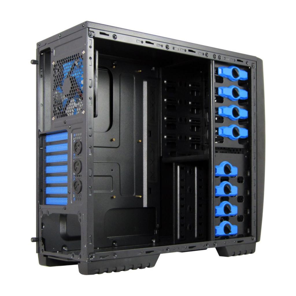 [23/12/2011] Raidmax Viper: Neues ATX-Gehäuse soll Spieler ansprechen (3)