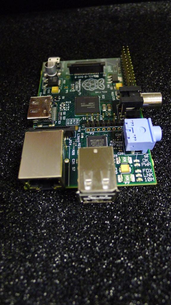 [25/12/2011] Raspberry Pi: 25-Dollar-PC von Elite-Erfinder Braben ab Januar in Serie? (6)