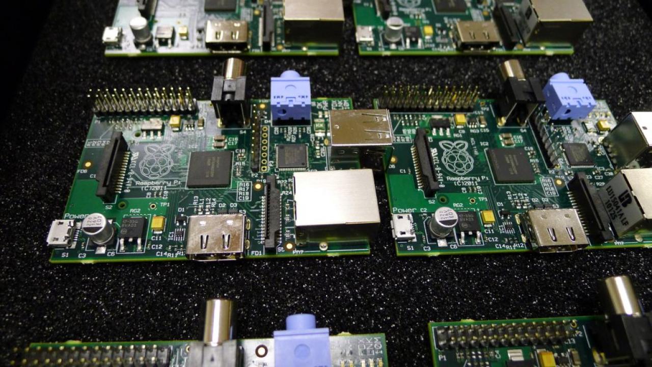 [25/12/2011] Raspberry Pi: 25-Dollar-PC von Elite-Erfinder Braben ab Januar in Serie? (7)