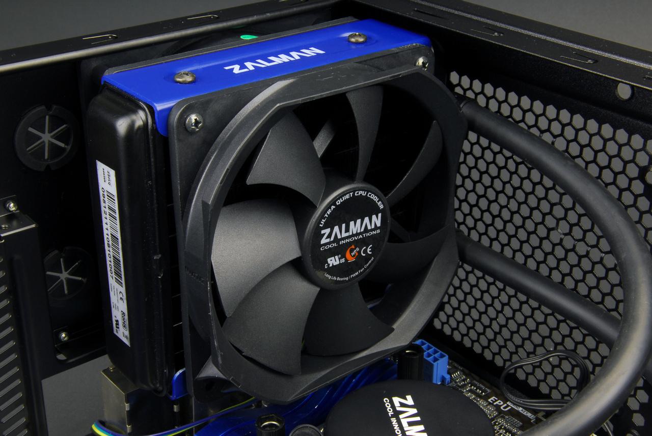 [15/12/2011] Zalman CNPS20LQ: Flüssigkeits-CPU-Kühler mit vergleichsweise leisem Lüfter (31)