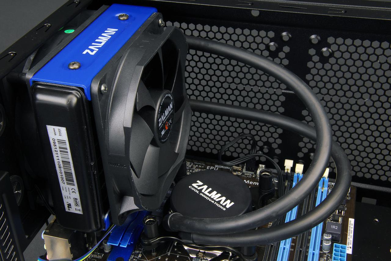 [15/12/2011] Zalman CNPS20LQ: Flüssigkeits-CPU-Kühler mit vergleichsweise leisem Lüfter (32)