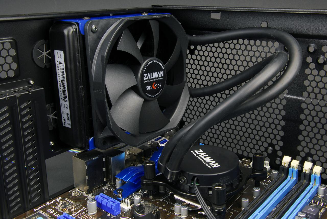 [15/12/2011] Zalman CNPS20LQ: Flüssigkeits-CPU-Kühler mit vergleichsweise leisem Lüfter (35)
