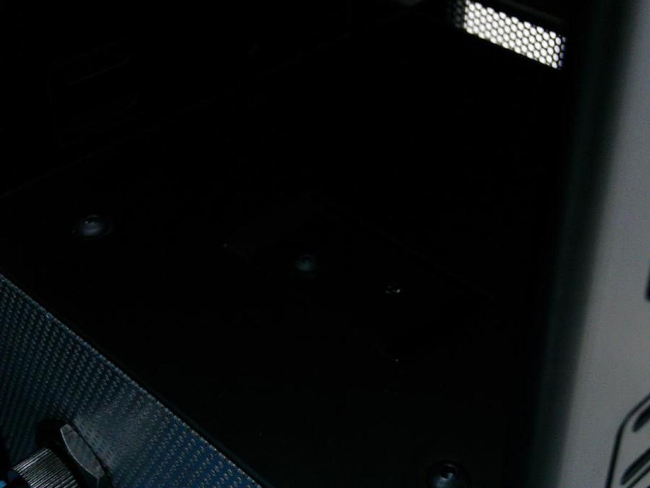 [16/12/2011] Lochblech, Midplate, HDD-Kühler und mehr (15)