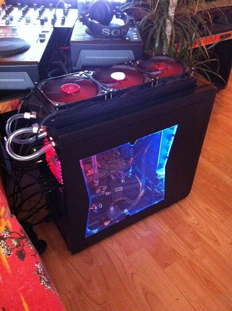 [22/12/2011] Wakü-Casemod Drunken Blue: Kein Kind von Trauer (3)