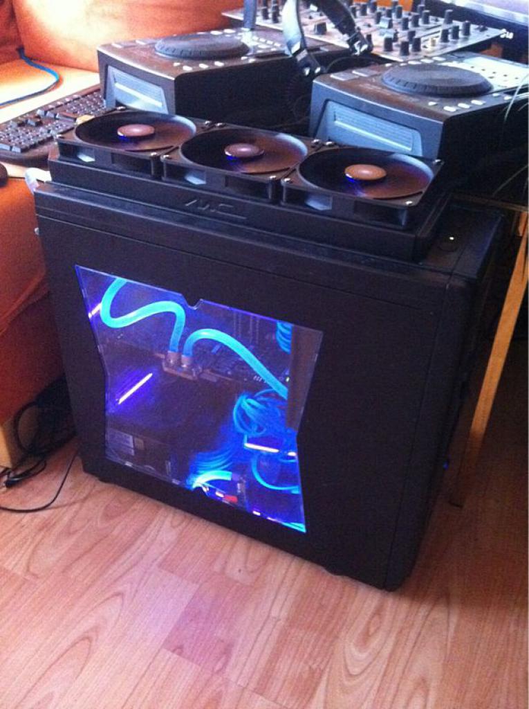 [22/12/2011] Wakü-Casemod Drunken Blue: Kein Kind von Trauer (38)