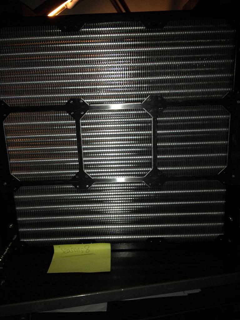 [22/12/2011] Wakü-Casemod Drunken Blue: Kein Kind von Trauer (42)