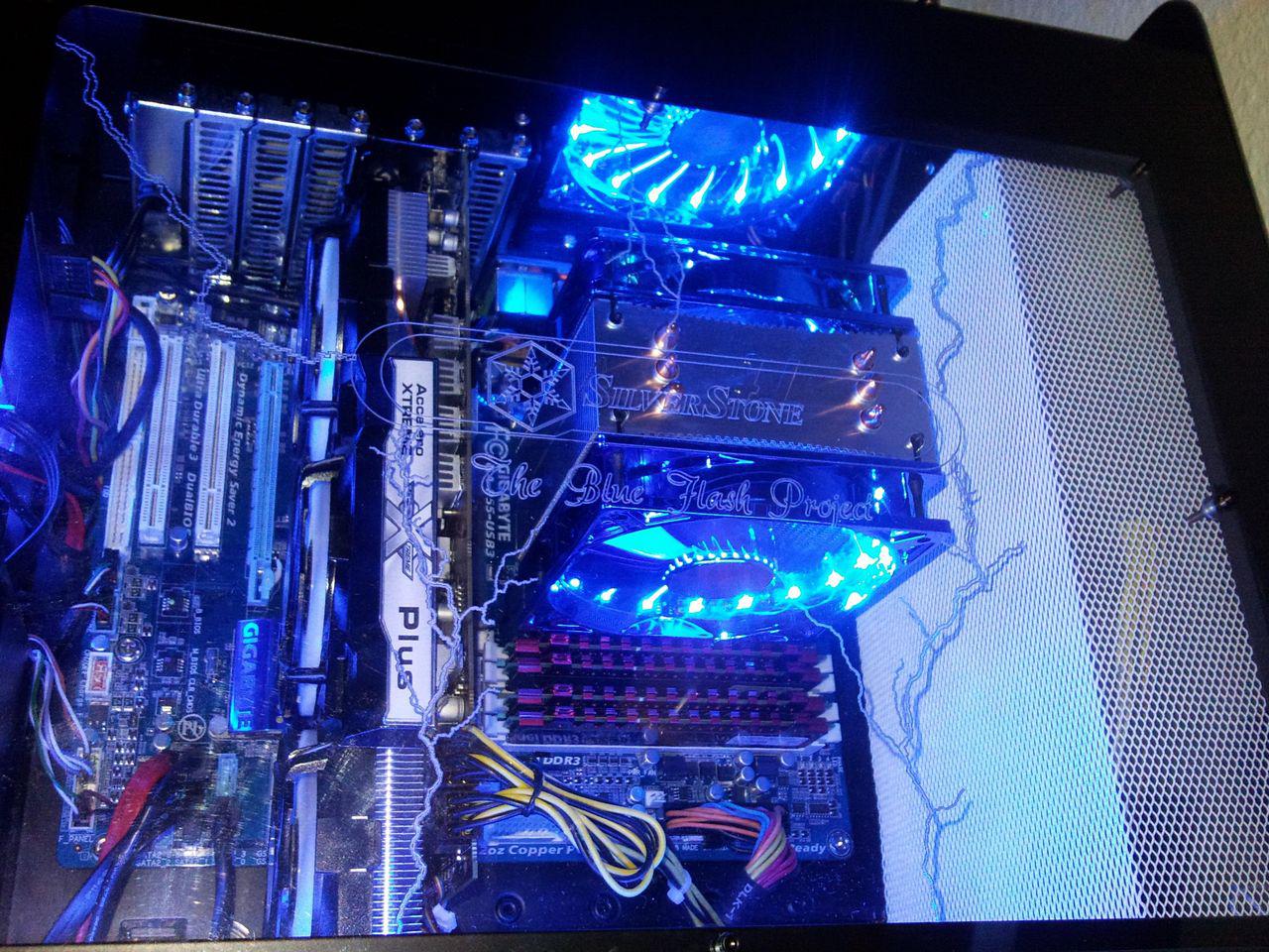 [02/12/2011] Blitzeinschlag im PC: Casemod The Blue Flash (29)