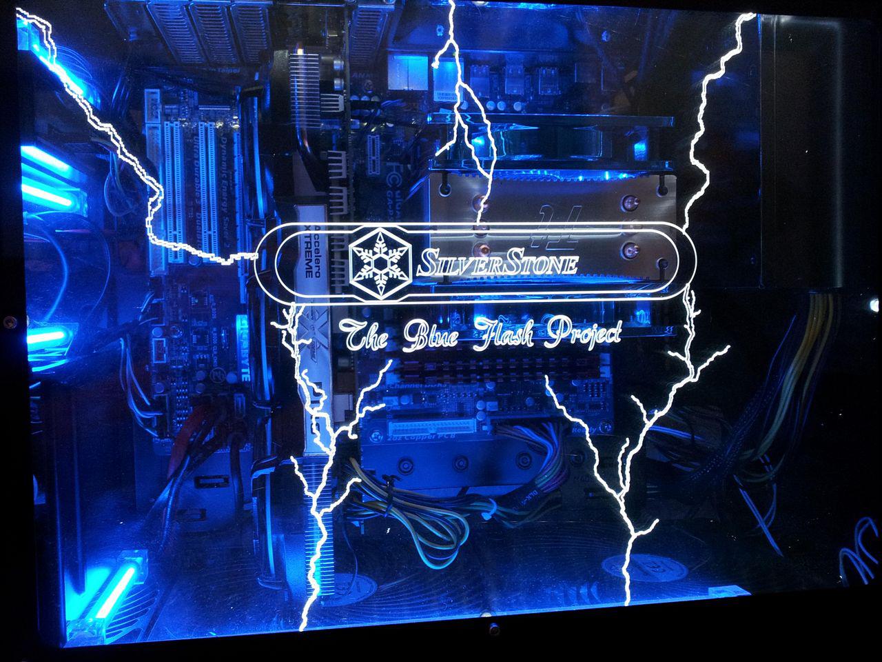 [02/12/2011] Blitzeinschlag im PC: Casemod The Blue Flash (38)