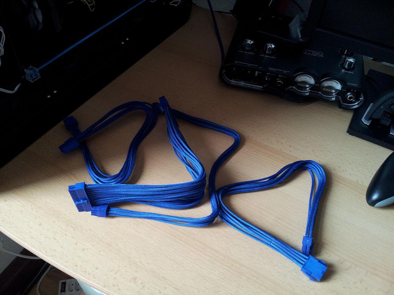 [02/12/2011] Blitzeinschlag im PC: Casemod The Blue Flash (39)