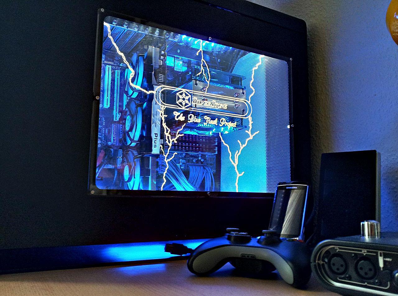 [02/12/2011] Blitzeinschlag im PC: Casemod The Blue Flash (41)