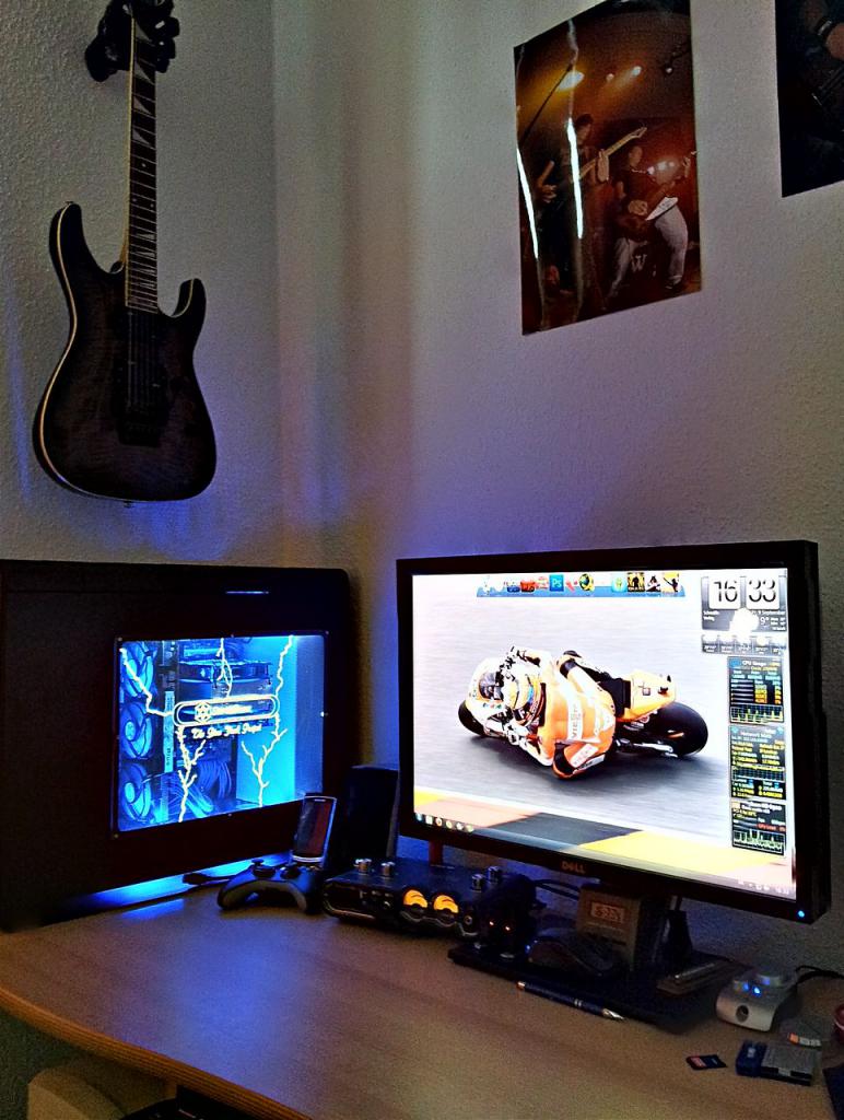 [02/12/2011] Blitzeinschlag im PC: Casemod The Blue Flash (43)