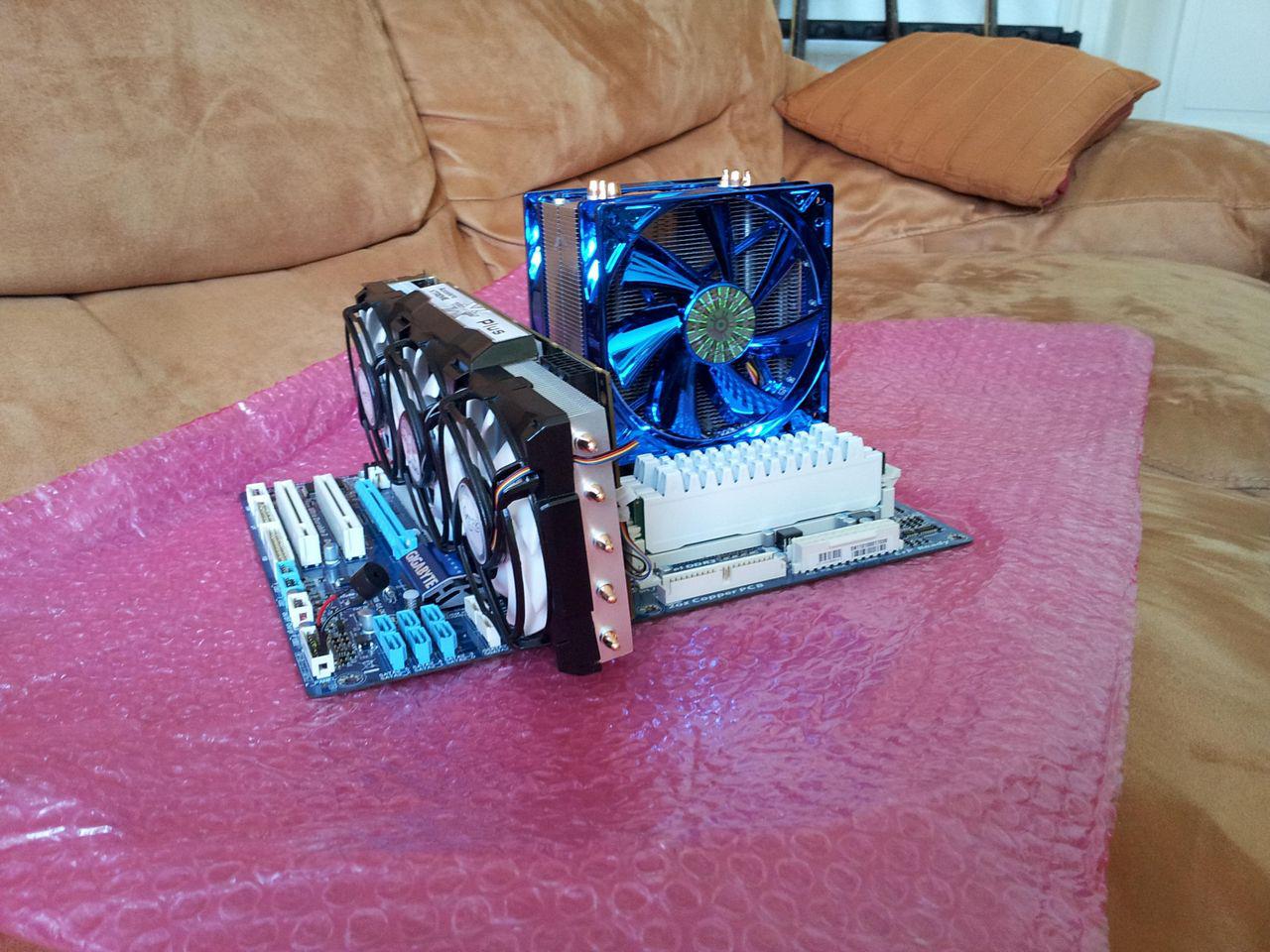 [02/12/2011] Blitzeinschlag im PC: Casemod The Blue Flash (68)