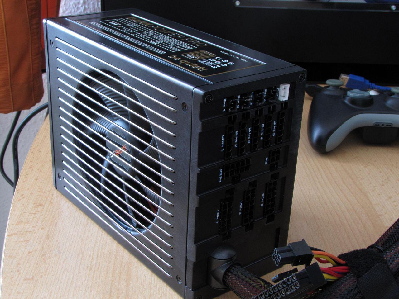 [02/12/2011] Blitzeinschlag im PC: Casemod The Blue Flash (95)