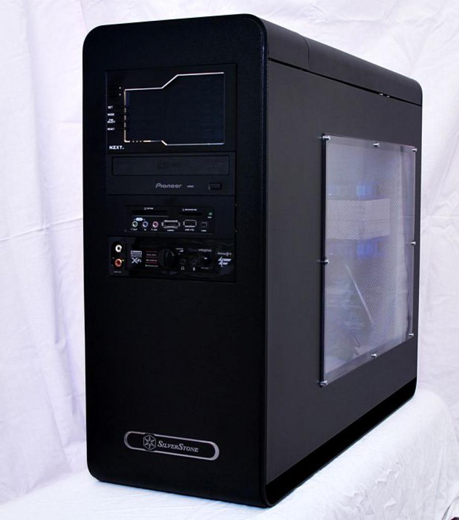 [02/12/2011] Blitzeinschlag im PC: Casemod The Blue Flash (143)