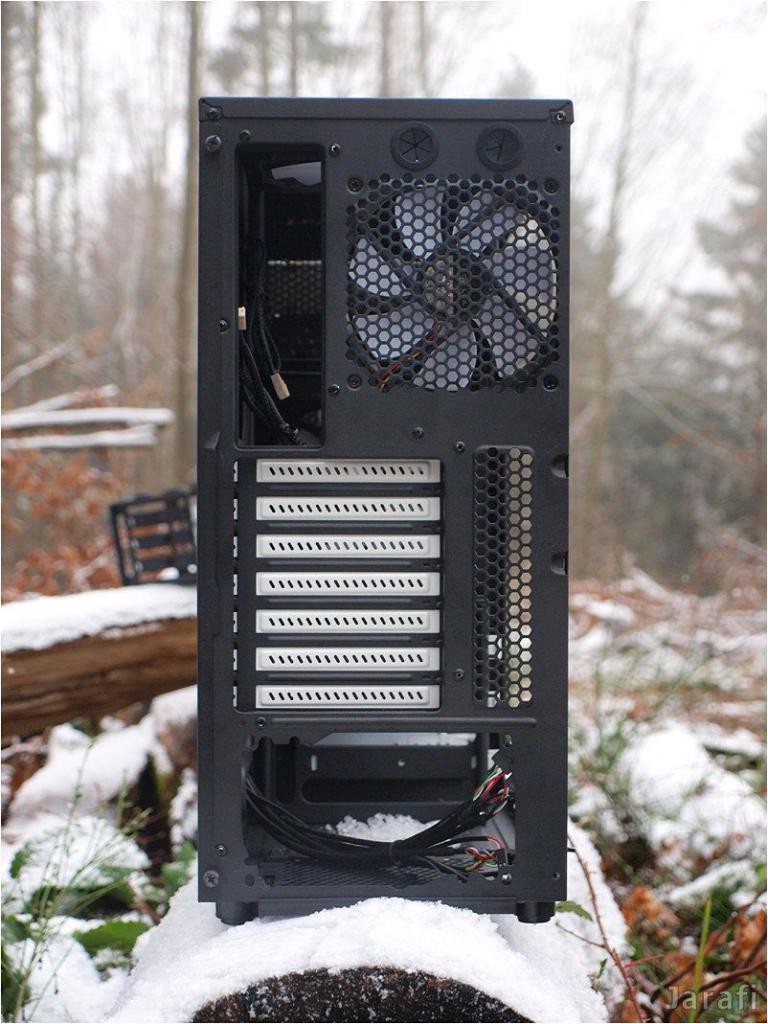 [23/12/2011] Fractal Design Core 3000 im PCGHX-Test: Eiskalt und edel? (26)