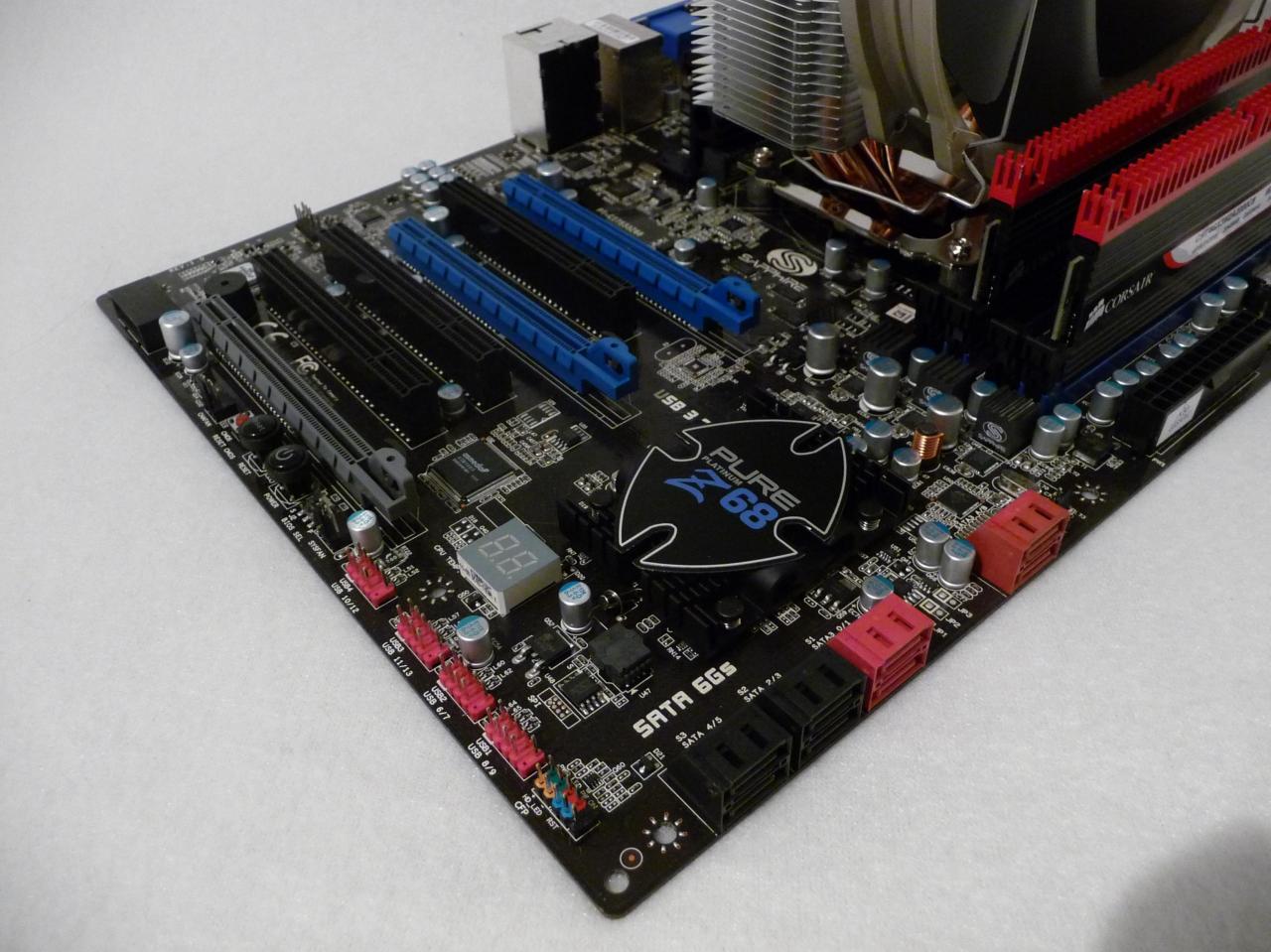 [28/12/2011] Sockel 1155: Sapphire Pure Platinum Z68 im PCGHX-Test. (2)