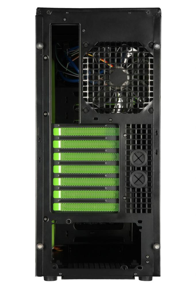 [20/12/2011] Sharkoon T28 ATX - Preiswerter Tower mit viel Raum für Festplatten und Grafikkarten. (3)