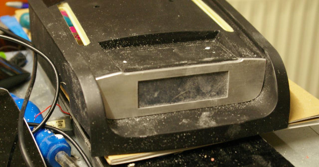 [13/01/2012] Mutiges Casemod-Projekt mit Prototyp-Gehäuse: Zwei PCs in einem Tower (15)