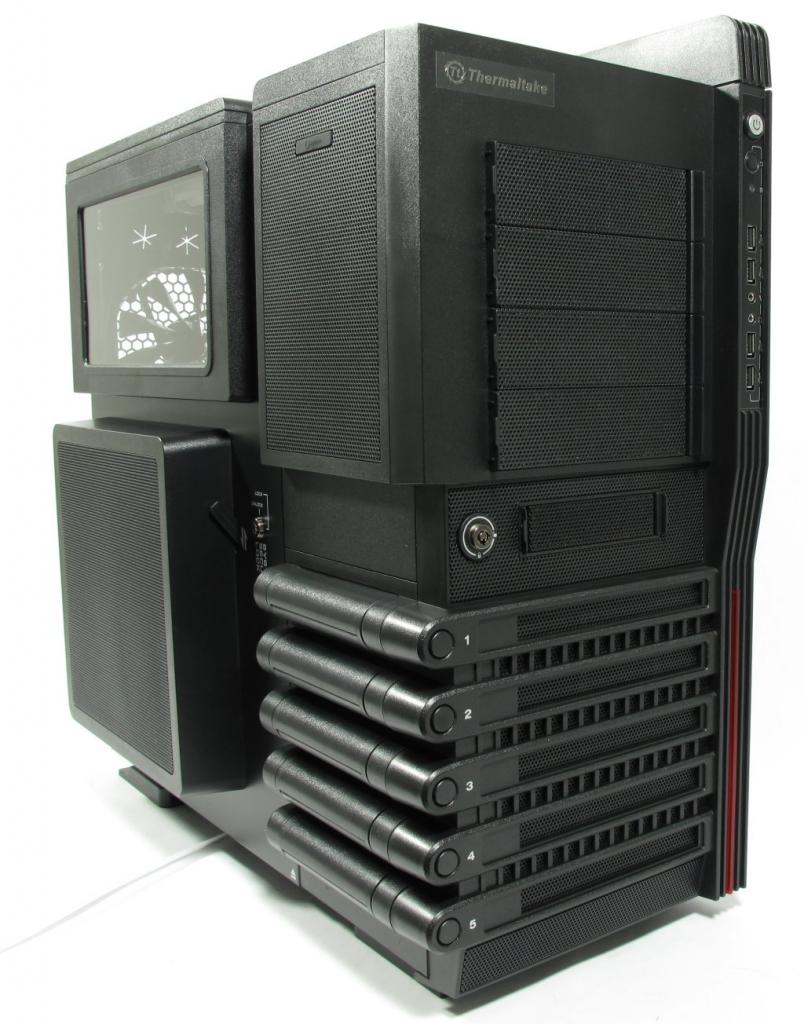 [25/01/2012] 2011 Thermaltrake Level 10 GT: Da das ursprüngliche Level 10 für die meisten Anwender zu teuer war und der modulare Aufbau für viele Kompatibilitätsprobleme sorgte, veröffentlichte Thermaltake 2011 die GT-Variante mit einem Layout, das sich an üblichen Standards orientiert für 