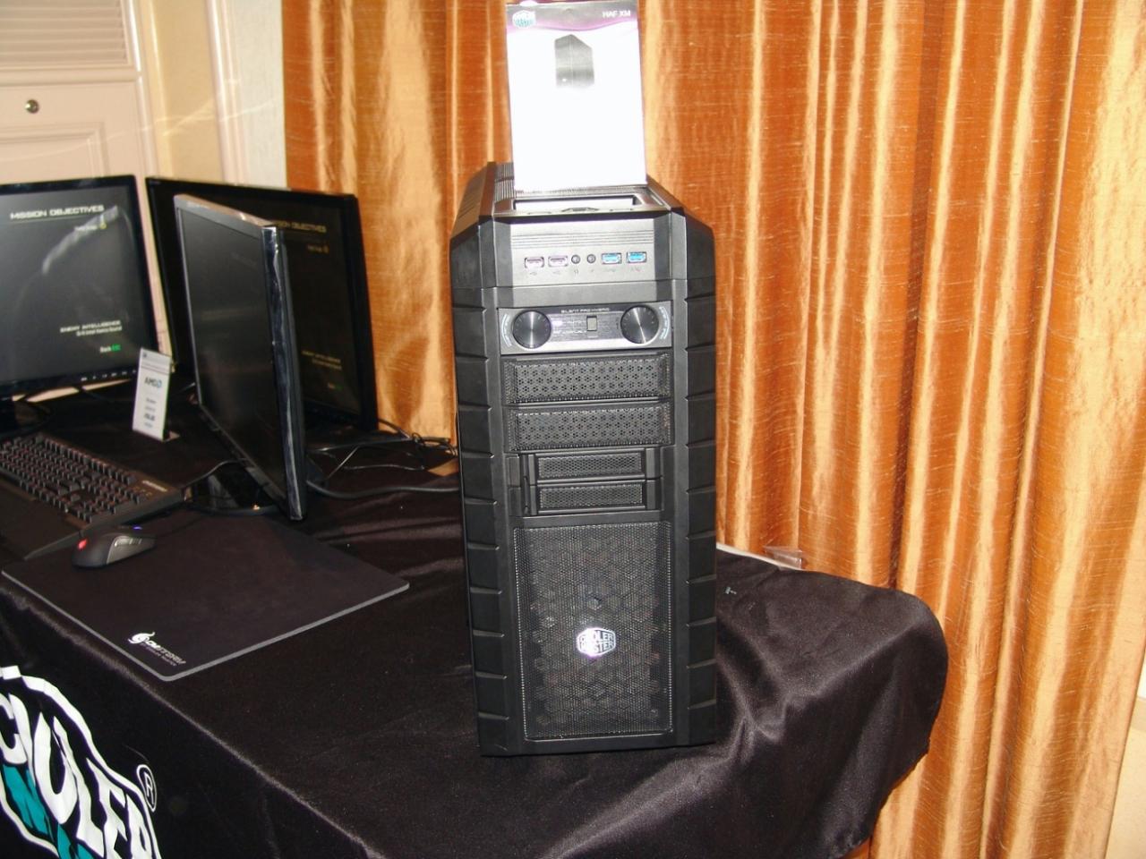 [13/01/2012] CES 2012: Cooler Master präsentiert HAF-XM-Tower. (1)