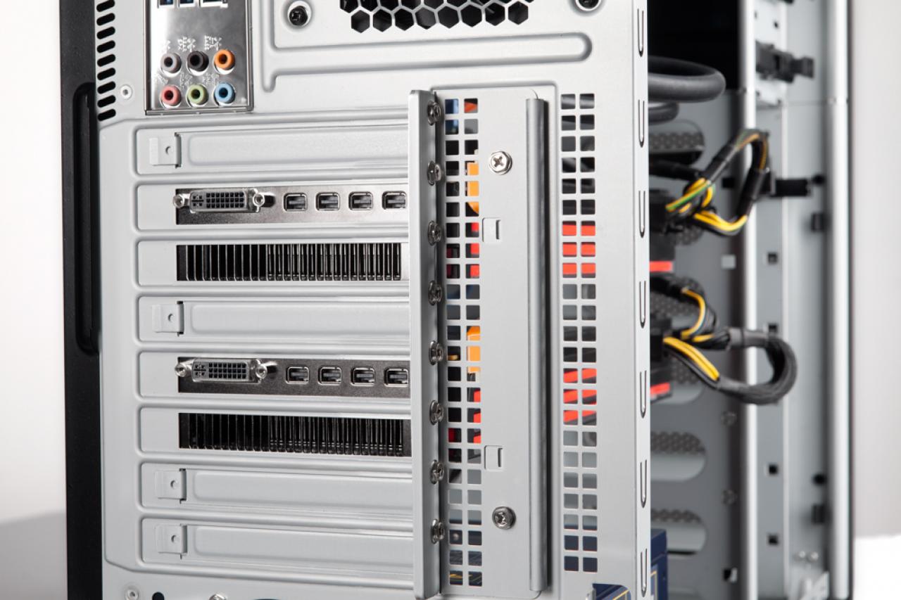 [24/01/2012] Gehäuse: Antec stellt das Three Hundred Two vor (4)